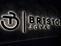 /trabajos/2026/01/27/bristol-joyas-letras-luminosas-11.jpg