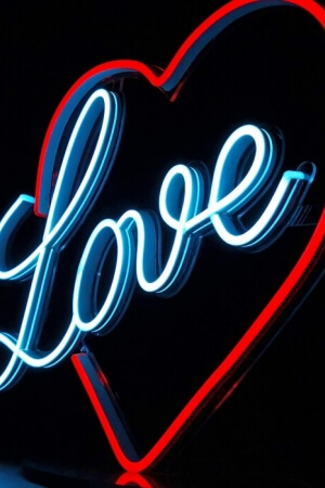 /productos/2025/11/23/letreros-de-neon-love-09.jpg