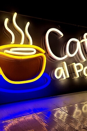 /productos/2026/05/21/letreros-de-neon-cafe-al-paso-01.jpg