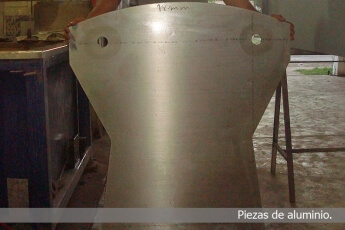 Aluminios.
