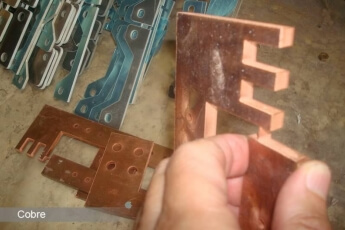 /trabajos/1-waterjet-bronce/0503-cobre/letras-corporeas-cobre-05.jpg