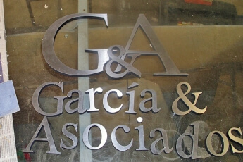 /trabajos/2-corporeos/0880-luz-y-vida/letras-corporeas-08.jpg