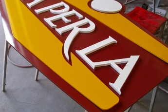 /trabajos/2015/11/05/letras-corporeas-16.jpg
