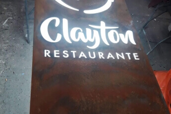 /trabajos/2018/04/18/letras-corporeas-clayton-07.jpg