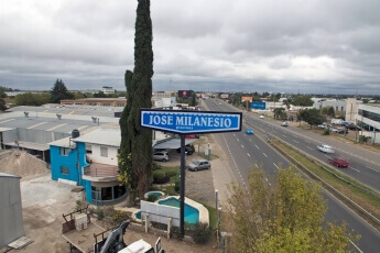 /trabajos/2018/05/05/letreros-luminosos-milanesio-04.jpg