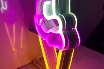 /trabajos/2019/05/24/carteles-neon-leds-helados-04.jpg