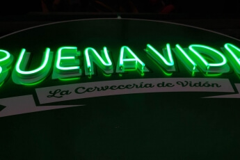 /trabajos/2020/02/14/letras-neon-vintages-05.jpg