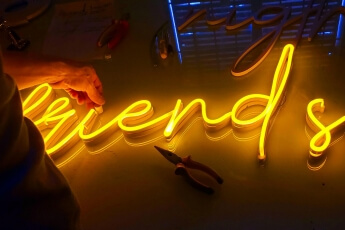/trabajos/2020/03/02/letreros-luminosos-neon-leds-beer-01.jpg