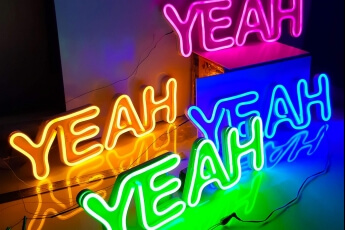 /trabajos/2020/03/02/letreros-luminosos-neon-leds-yeah-08.jpg