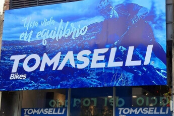 /trabajos/2020/12/23/carteles-tomasellii-02.jpg