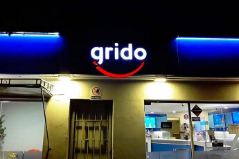 /trabajos/2021/05/18/grido-logo-corporeo-luminoso-acrilico-07.jpg