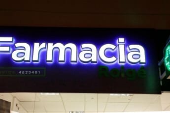 /trabajos/2021/05/20/farmacias-letras-luminosas-07.jpg