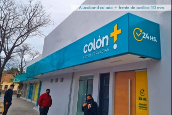 /trabajos/2021/10/04/carteles-luminosos-alucobond-farmacias-colon-07.jpg