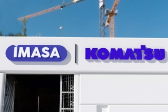 /trabajos/2023/12/26/komatsu-letras-de-metal-luminosas-07.jpg