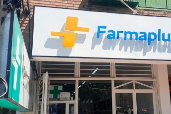 /trabajos/2024/01/21/letreros-para-farmacias-luminosos-02.jpg