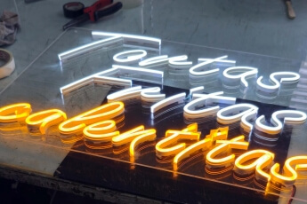/trabajos/2025/05/08/letrero-de-neon-tortas.jpg