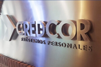 /trabajos/2026/05/31/letras-de-acero-corporeas-luminosas-credcor-12.jpg