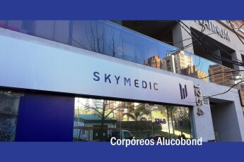 /trabajos/2026/08/18/letras-corporeas-alucobond-skymedica-05-luminosas.jpg