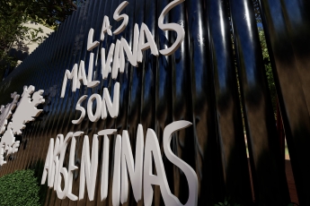 /trabajos/2026/09/21/letras-de-pvc-acero-las-malvinas-carrilobo-17.jpg