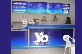 /trabajos/4-carteles-frontales/0400-yo-helados/02-yo-helado.jpg