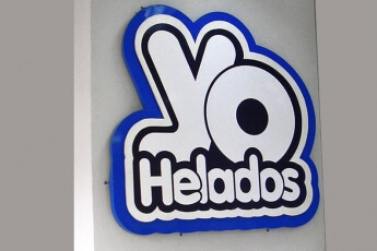 /trabajos/4-carteles-frontales/0400-yo-helados/05-yo-helado.jpg