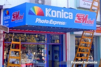 konica